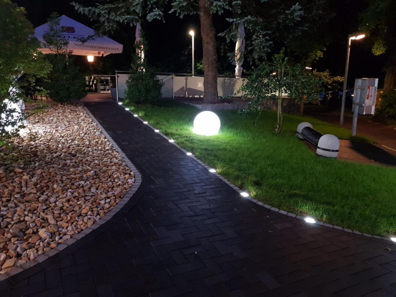 Waldhotel Sindelfingen Am Eichholz Buitenkant foto