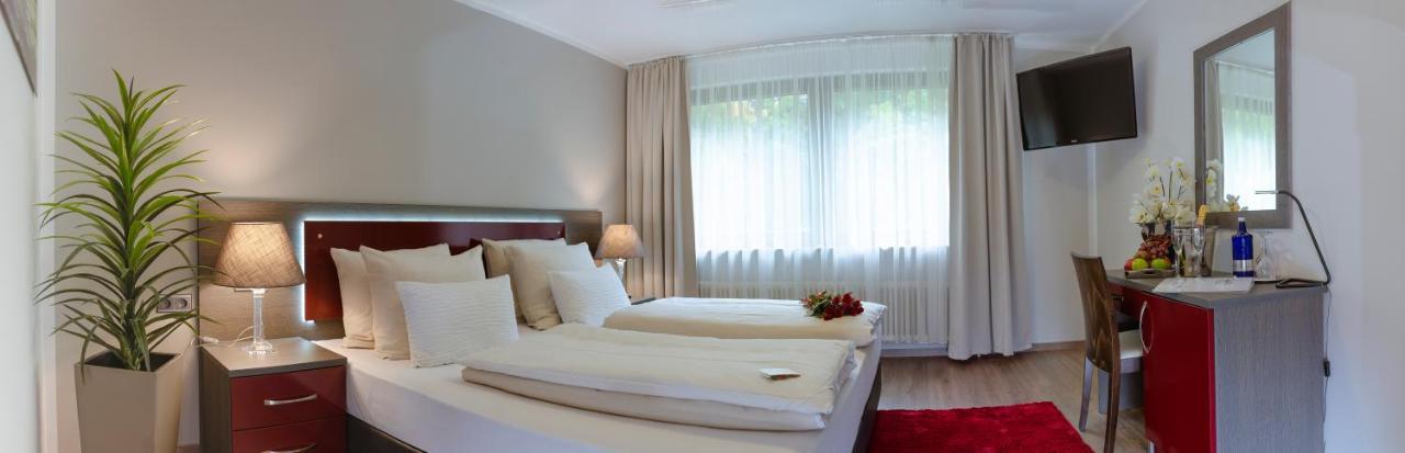 Waldhotel Sindelfingen Am Eichholz Buitenkant foto