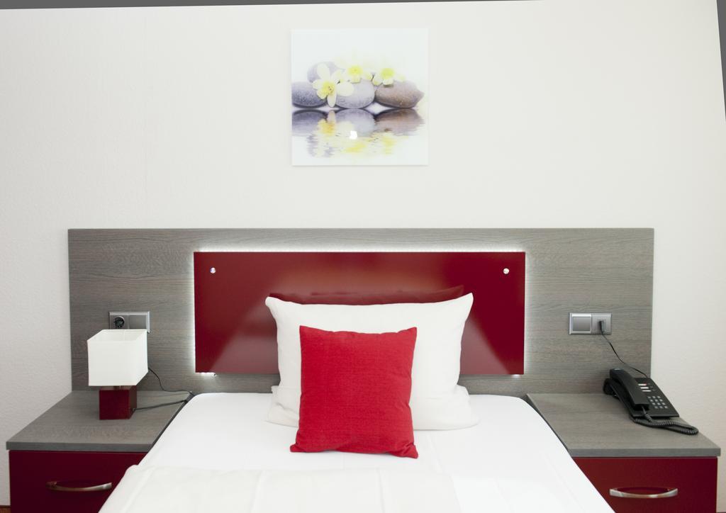 Waldhotel Sindelfingen Am Eichholz Kamer foto